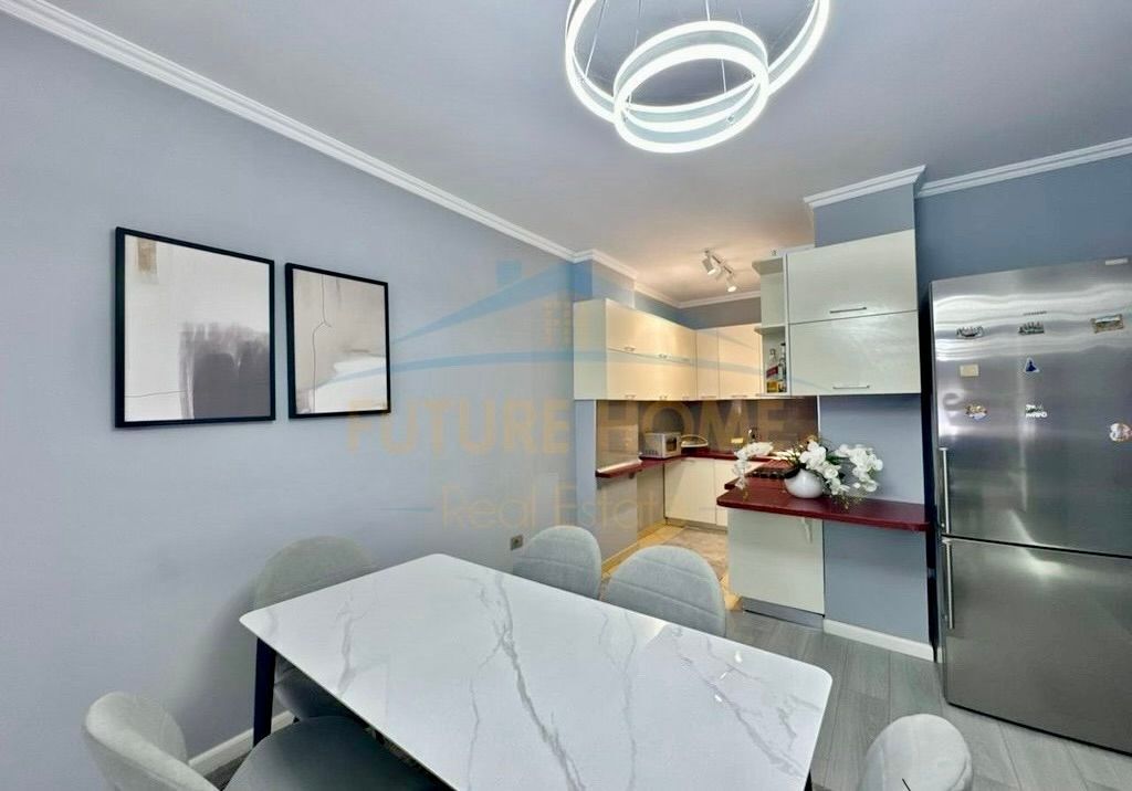 🏡 2+1 con Super Spazio a Yzberishti – 94 m^2 Netto &amp; Illuminazione Massima! ✨