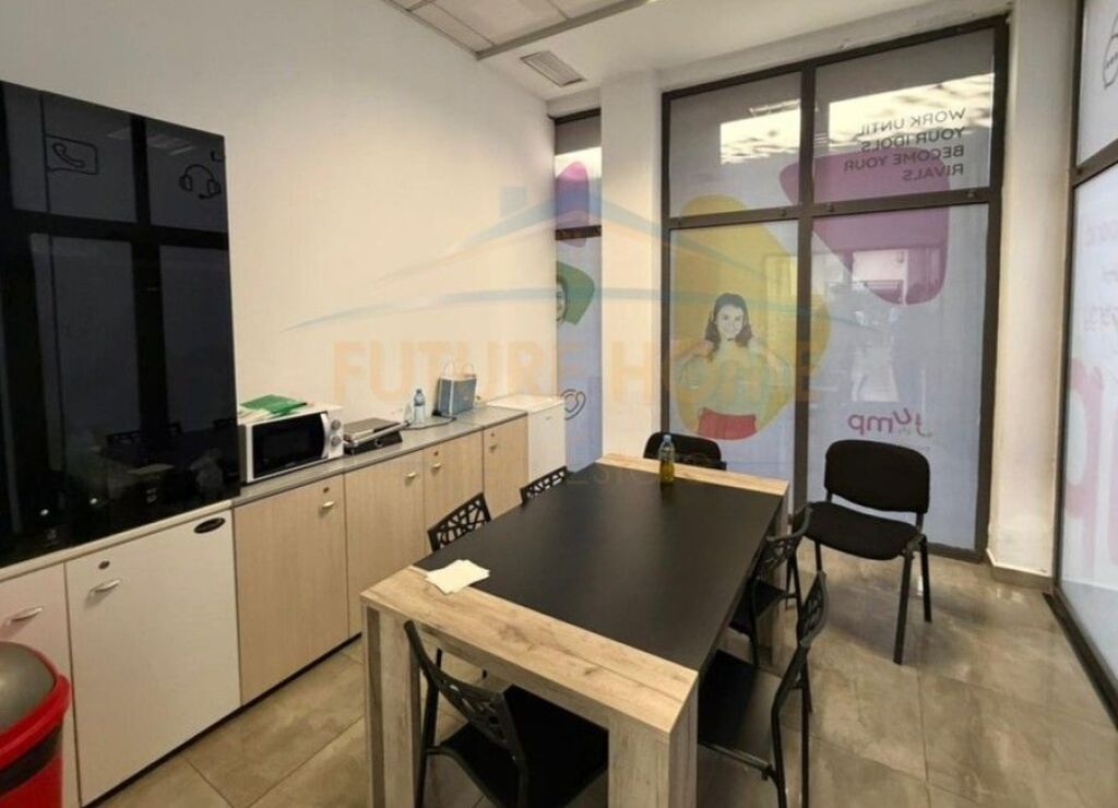 Qera, Ambient biznesi, Selvia, Tiranë.