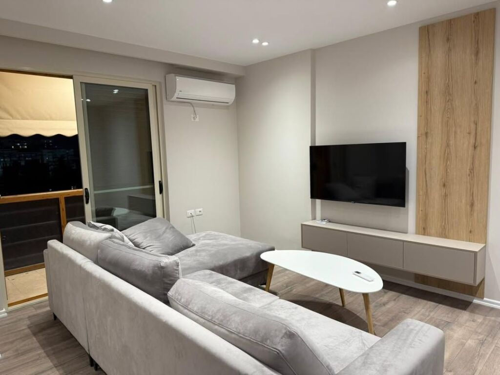 🏡 Appartamento 1+1 in Vendita – Via Petro Korçari, Comune di Parigi