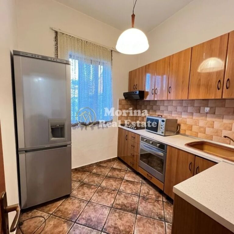 Qera | Shtëpi private 2 + 1 | Rruga e Durrësit | 600 €/muaj