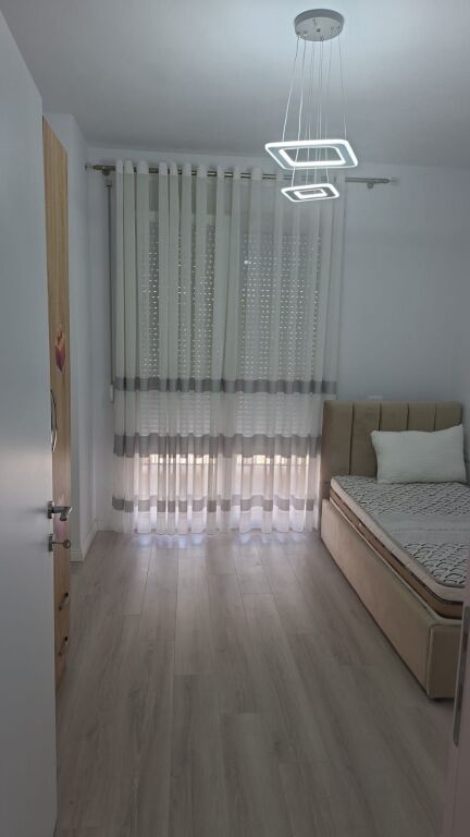 Apartament me qira 2+1 Univers City