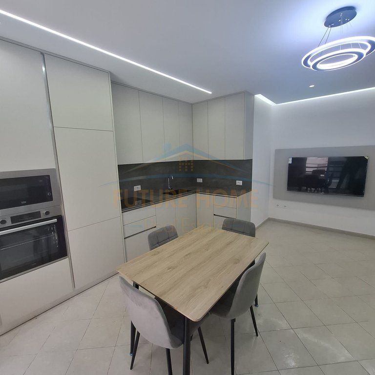 Rent, Apartment 2+1, Unaza e Re