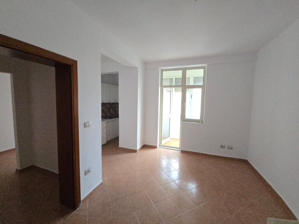 🏡 SHITET APARTAMENT 2+1 – PRANË DREJTORISË SË POLICISË, DURRËS