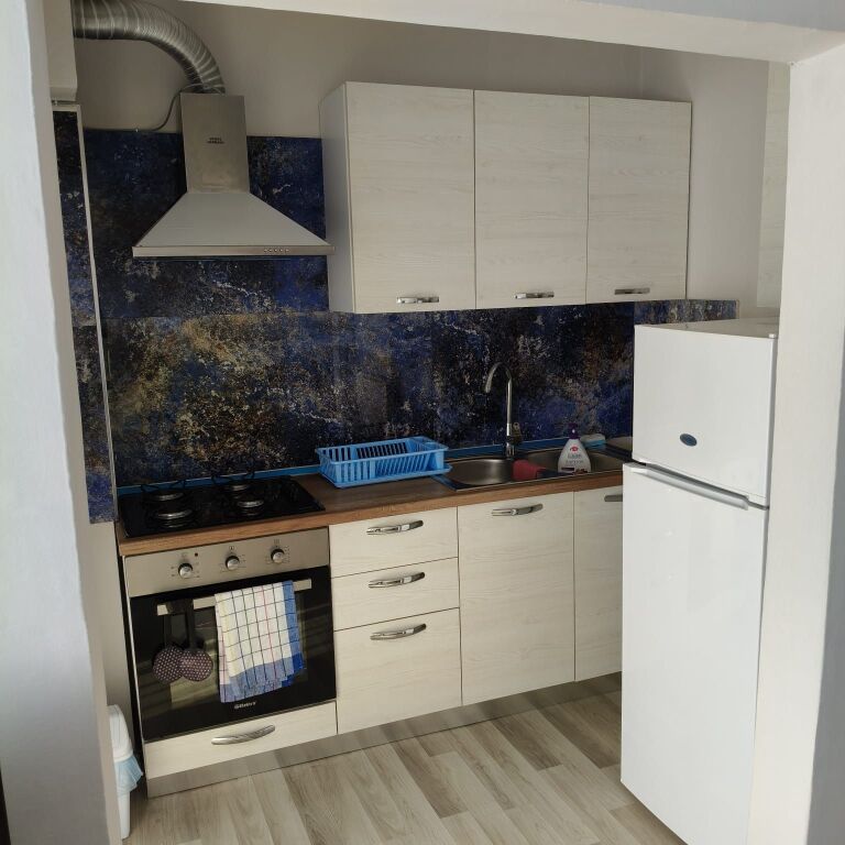 🏡 SHITET APARTAMENT 2+1 TEK VALA PARK – STADIUMI, DURRËS