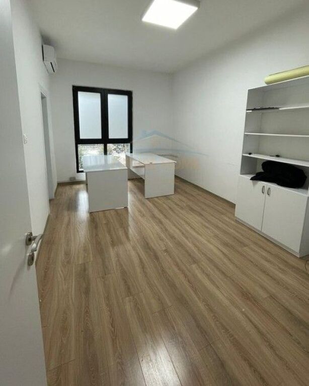Rent, Business premises for offices, Square 21 Complex, Tirana.