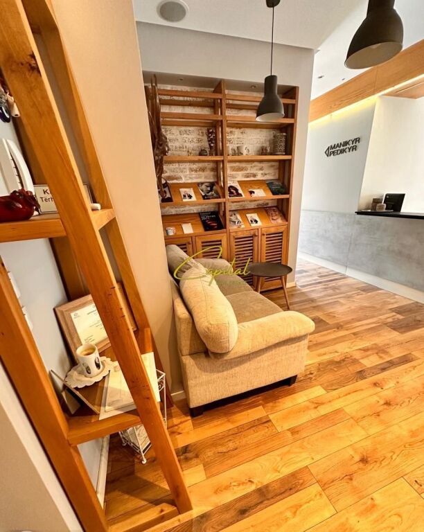 AMBIENT BIZNESI ME QIRA 100 M2 DON BOSKO 1.500 EURO