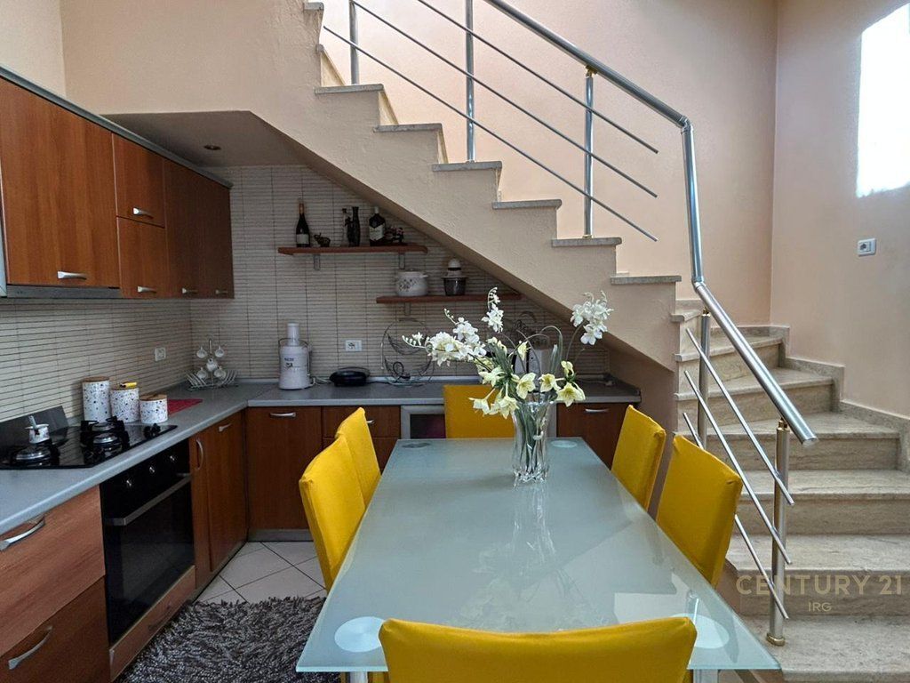 VILE ME QERA NE SAUK