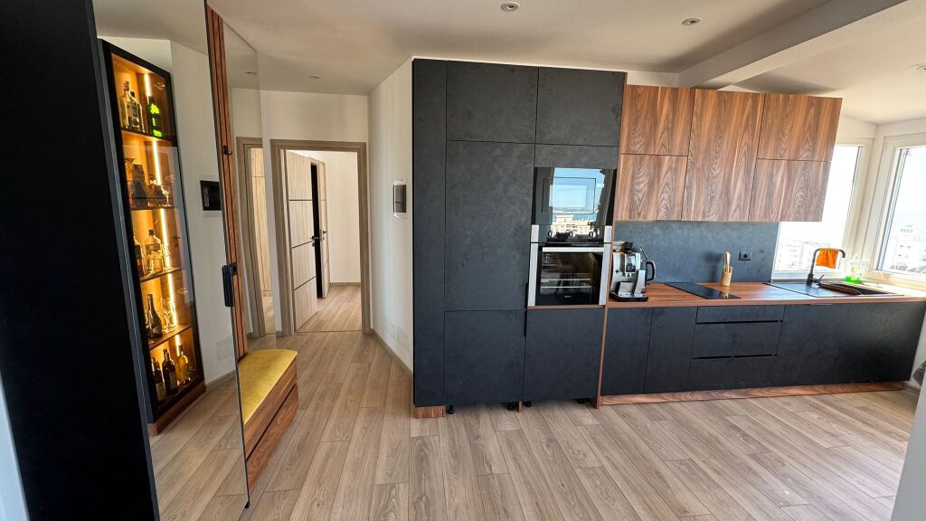 APARTAMENT UNIK PER SHITJE TEK SHKEMBI I KAVAJËS