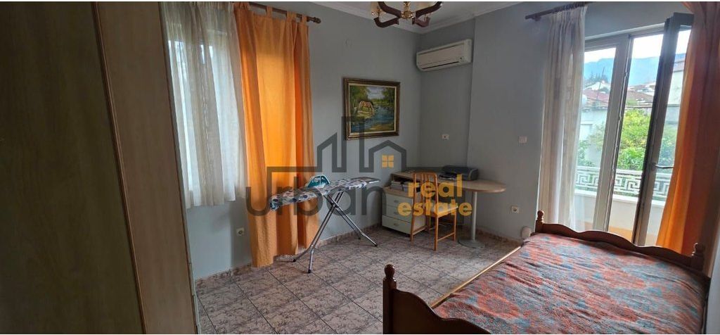 Qera, Pjesë Vile, 3+1+2 , Tregu Elektrik, Tiranë - 750€ | 140 m²