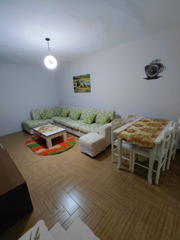 Allias Affitta appartamento 1+1 ad Allias vicino alla Scuola Bashkuar!