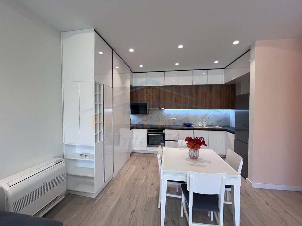 Qera, Apartament 1+1+Post Parkimi, Foleja e Gjelbër, Zogu i Zi, Tiranë.