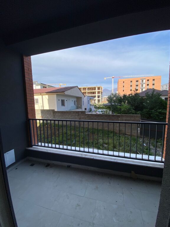 Paskuqan , Ahmati petrol , 2+1+2wc per qera