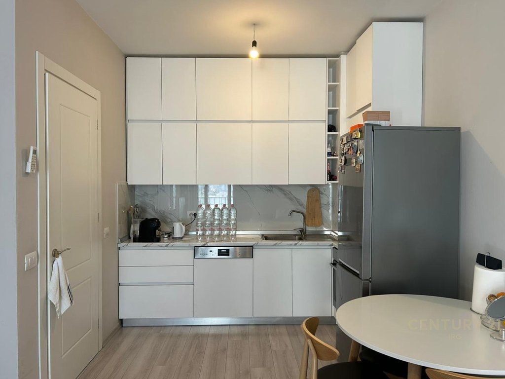 Apartment 1+1 + parking space for sale in the Kinostudios area!
