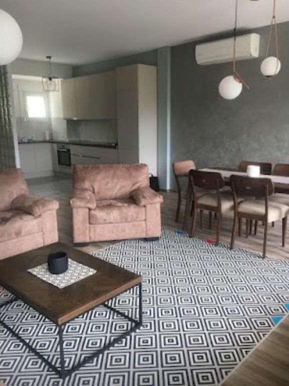 Super ap 2+1+2 te kodra e diellit ( rezidenza 2