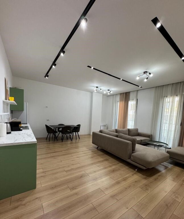 🏡 JEPET ME QIRA APARTAMENT 2+1 – SQUARE 21