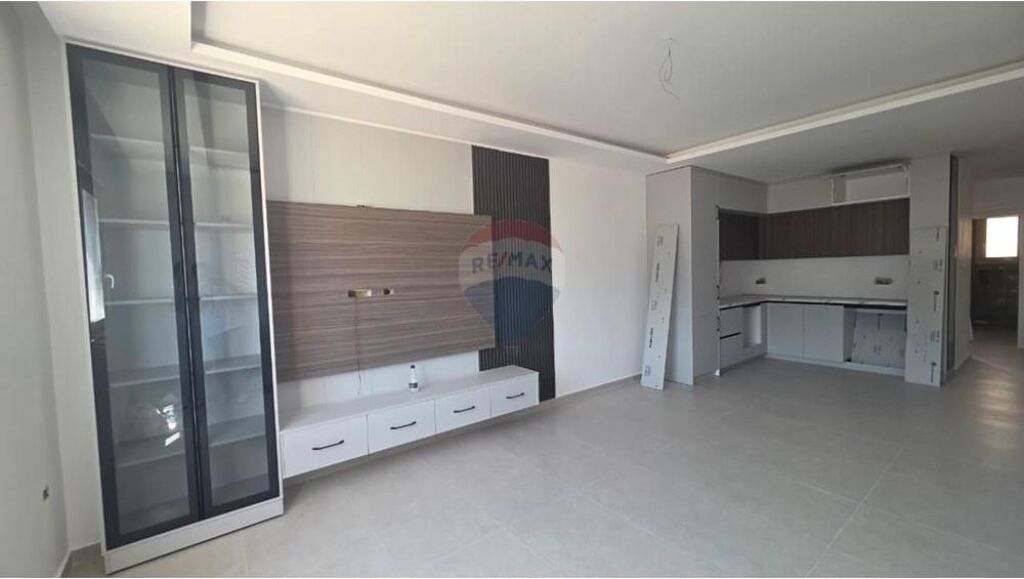 🏡 Apartament 2+1 në shitje në Rruga Pelivan Leskaj