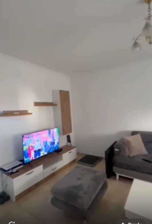 Jepet me qera apart 1+1 i mobiluar te Varri i Bamit