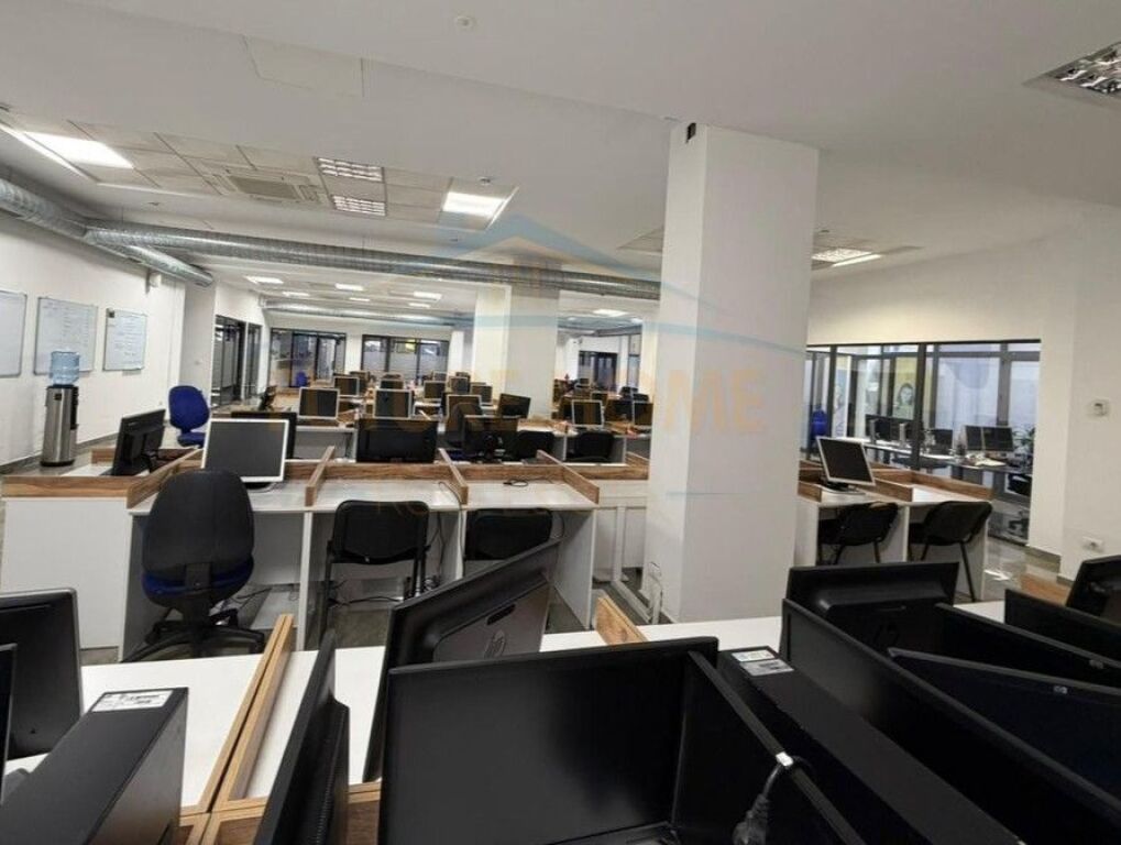 Qera, Ambient biznesi, Selvia, Tiranë.