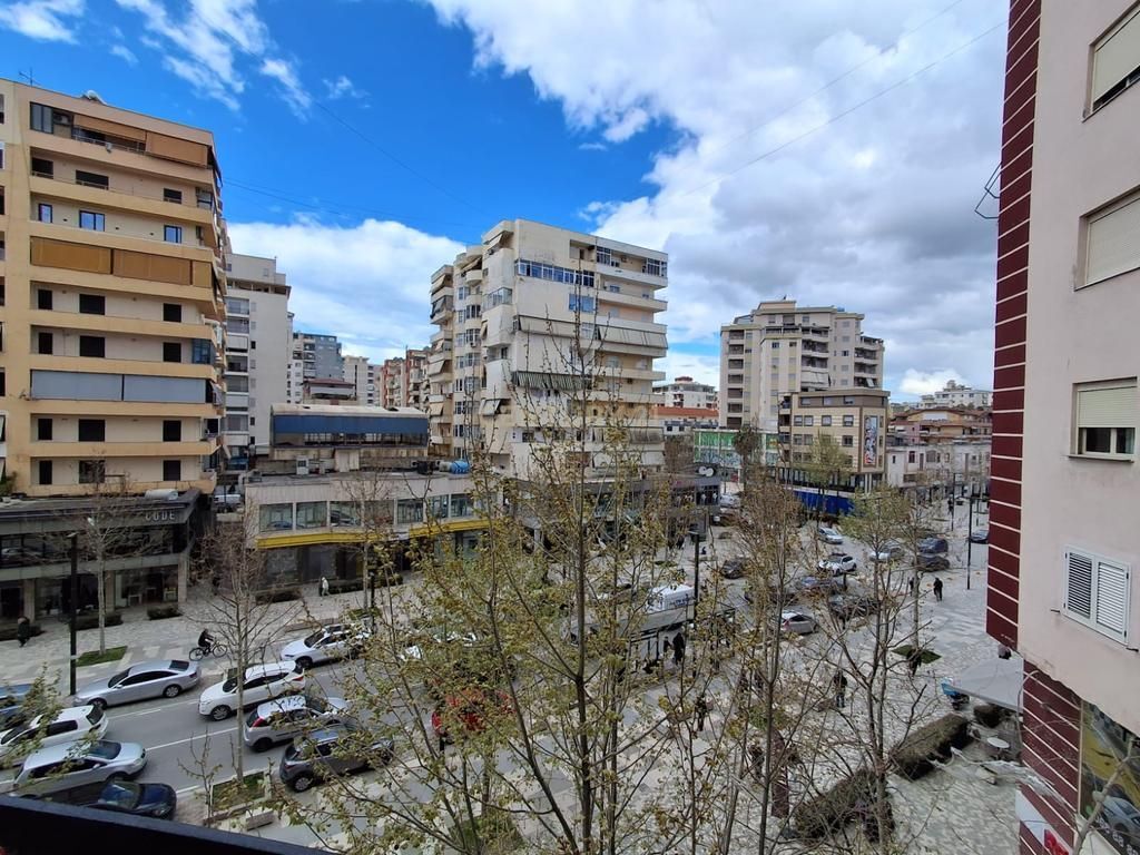 Modern 2+1 apartment for rent Stadium, in Vlora