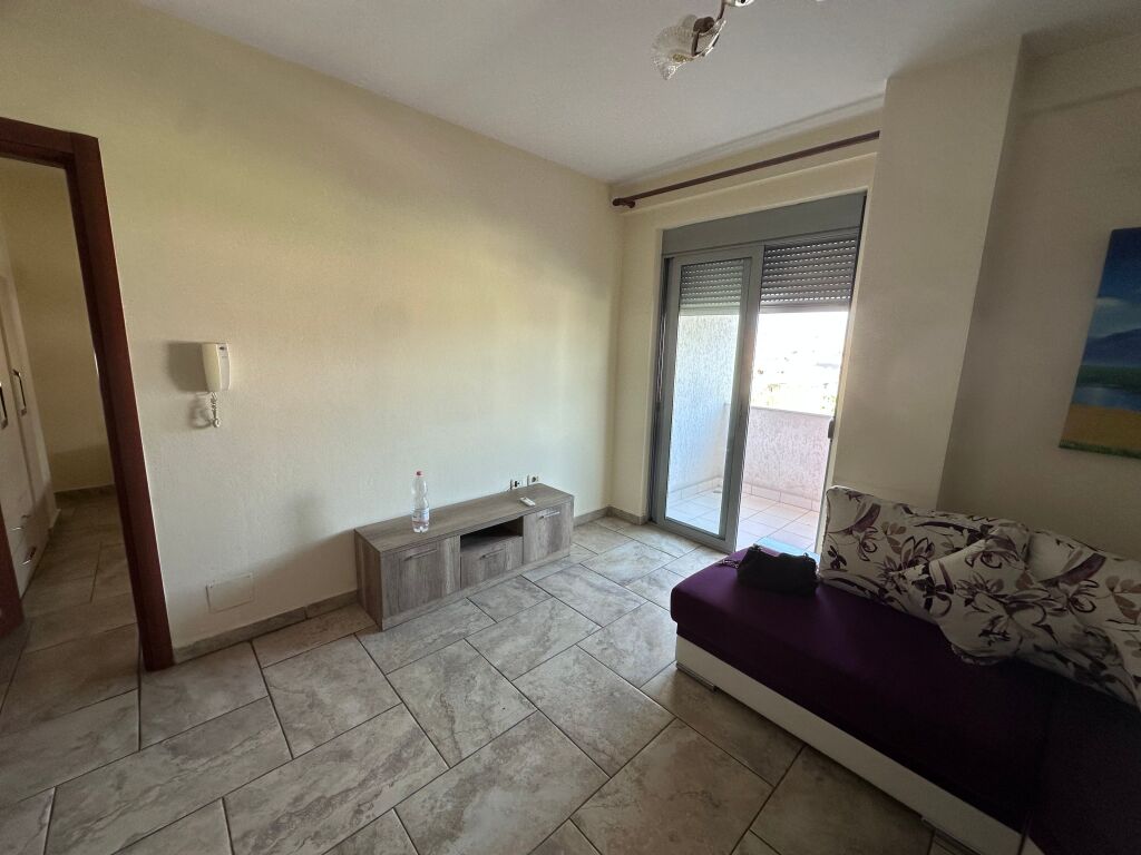 1+1 In Affitto, Misto Mame, Strada Principale