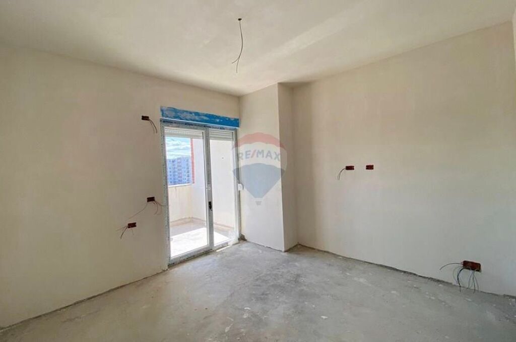 Apartament - Për Shitje - Bulevardi Blu, Kamëz ID: 530581011-9