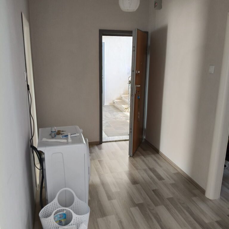 🏡 SHITET APARTAMENT 2+1 TEK VALA PARK – STADIUMI, DURRËS