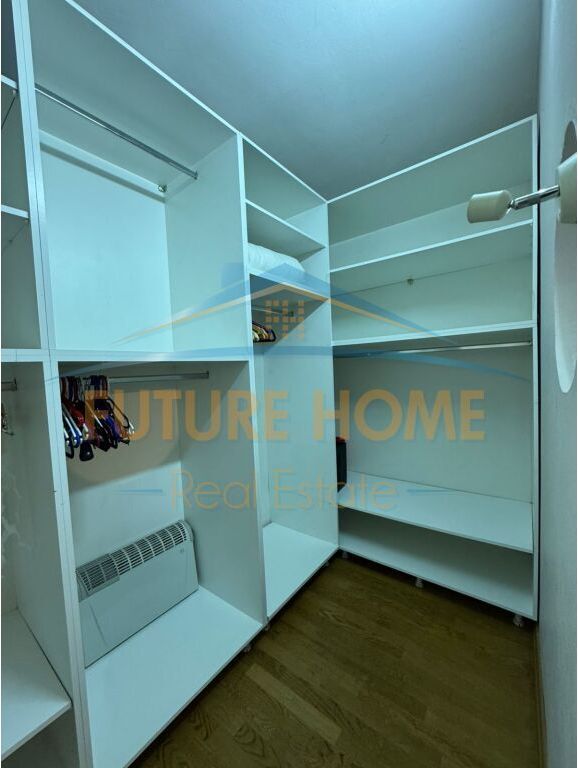 Qira, Duplex 3+1+3+Post Parkimi, Petronini