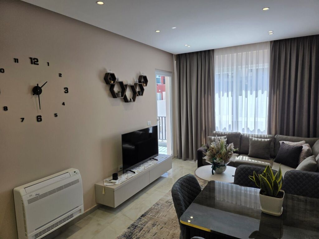 Apartament 1+1+ post parkimi me qera, kompleksi Aura, RR.Dritan Hoxha!!!