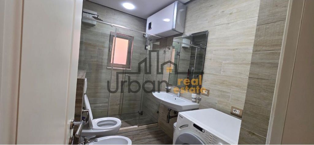 Qera, Apartament 2+1, Qendër , Tiranë - 1000€ | 96 m²