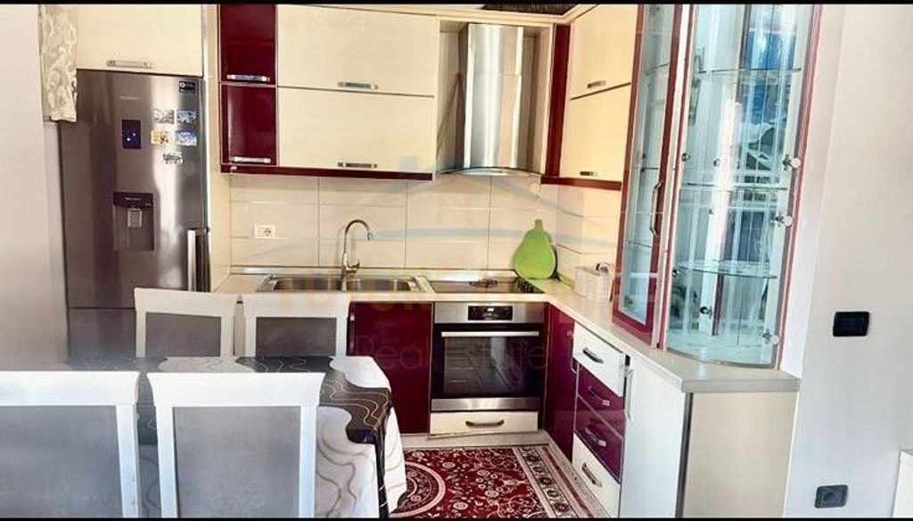 Shitet, Apartament 2+1+2, Unaza e re, Tiranë.