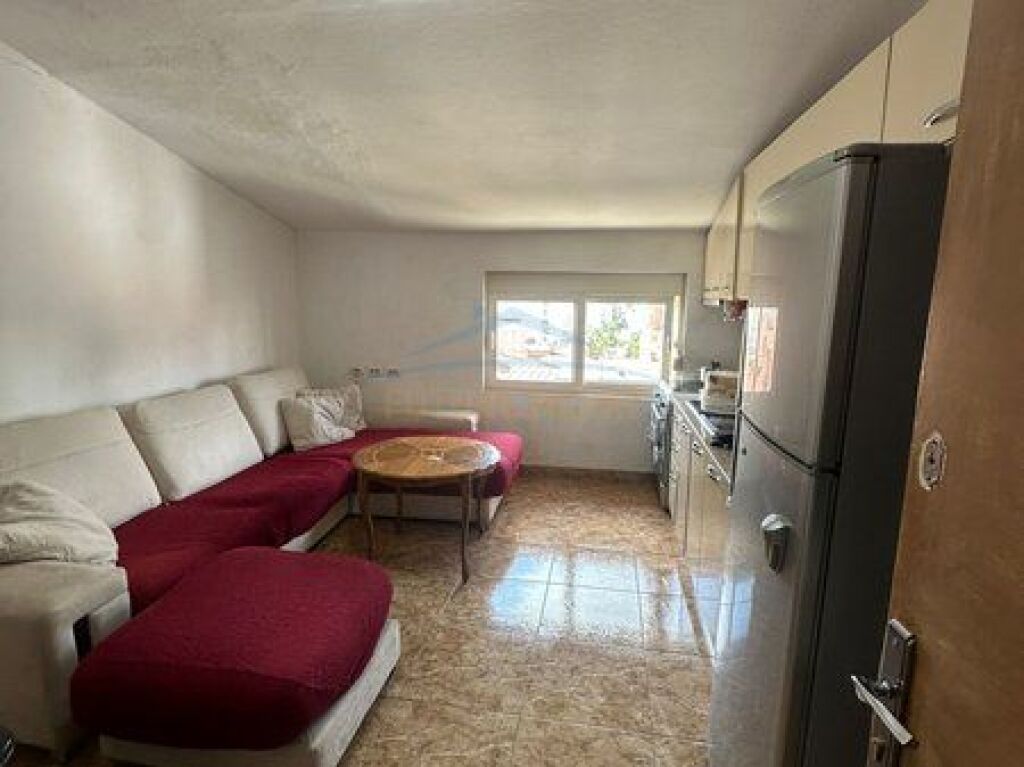 Shitet , Apartament 2+1 , Bulevardi Zogu I , Tirane