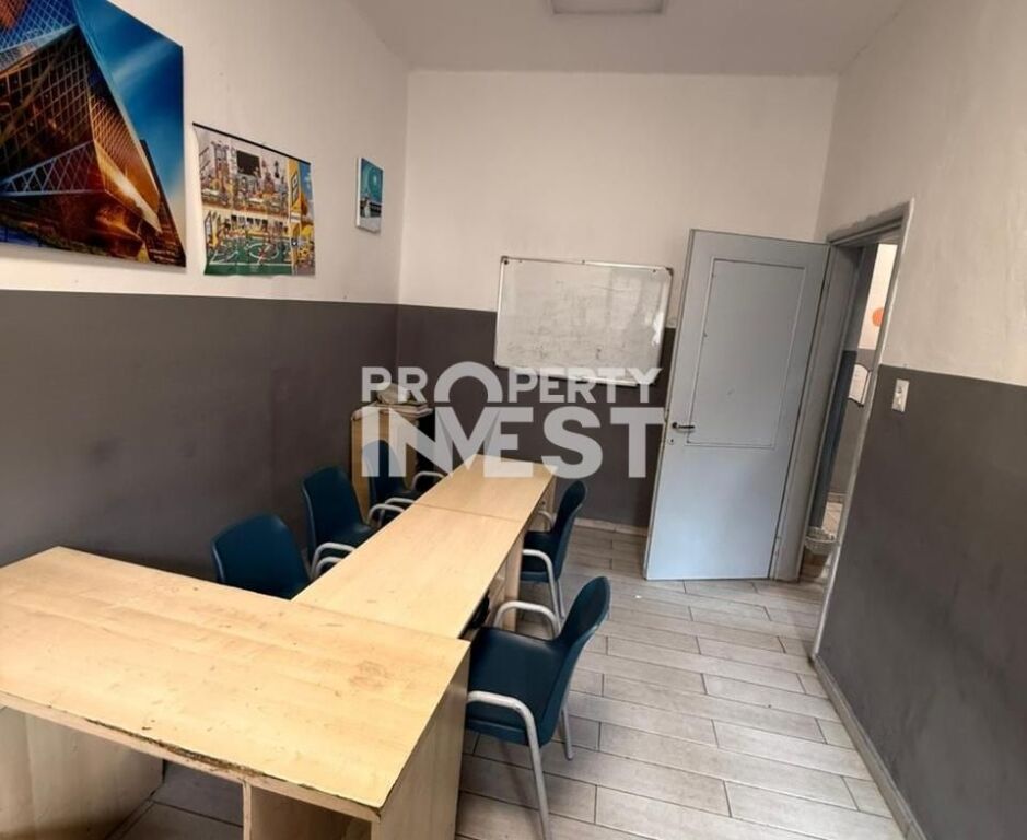 Locale Ufficio in Affitto a Bllok, vicino a Piazza Willson