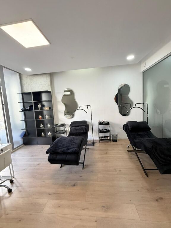 BUSINESS PREMISES FOR RENT IN BLLOK