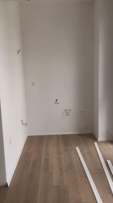 APARTMENT FOR RENT 1+1 TRAIN STATION 60,000 LEKE FH-68440