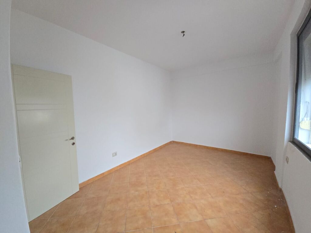 🏡 SHITET APARTAMENT 2+1 – PRANË DREJTORISË SË POLICISË, DURRËS