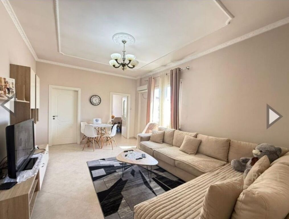 Jepet Me Qera Apartament 1+1+1 Ballkon