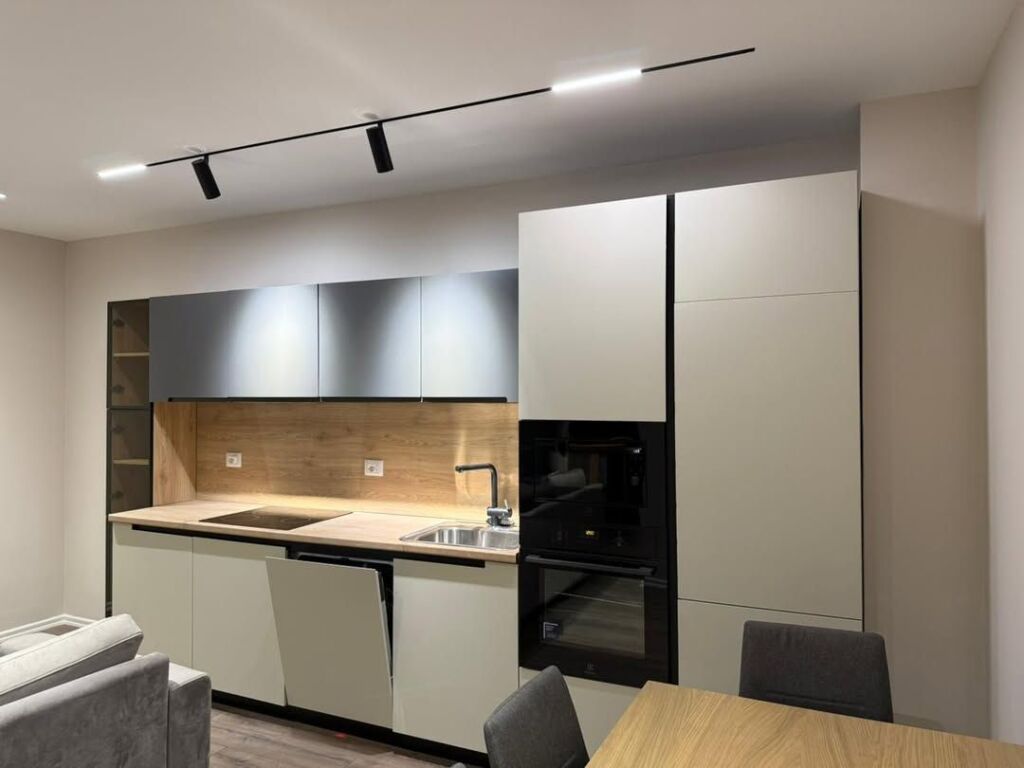 🏡 Appartamento 1+1 in Vendita – Via Petro Korçari, Comune di Parigi