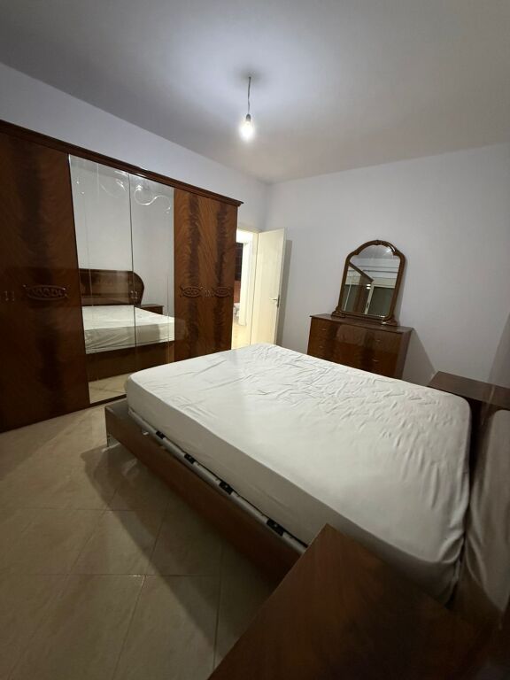 Shkozë Kompleksi Tom Doshi Jepet Apartament 2+1 Me Qera