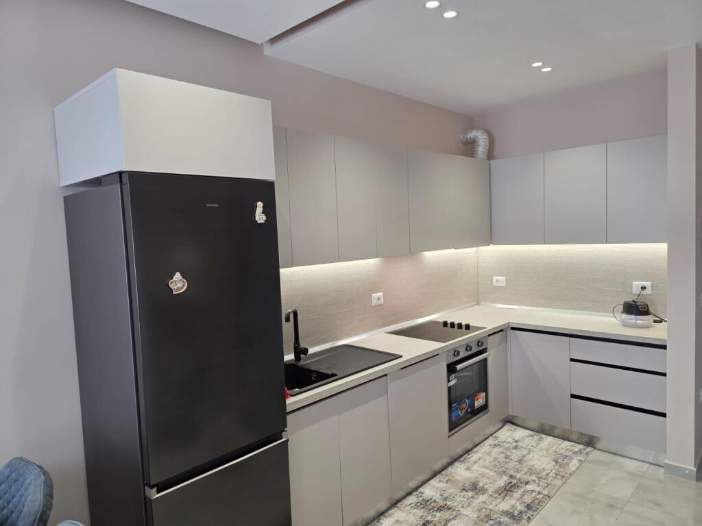 Apartament 1+1+ post parkimi me qera, kompleksi Aura, RR.Dritan Hoxha!!!