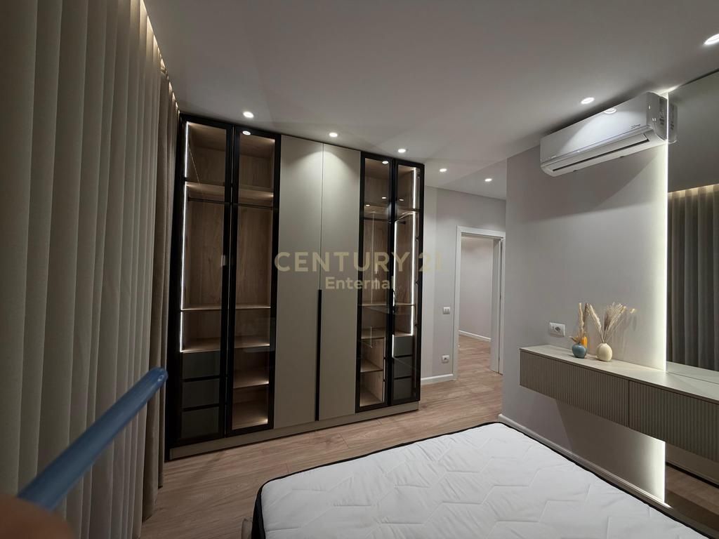 Apartament luksoz 2+1 per shitje tek Golden Tower, Mine Peza