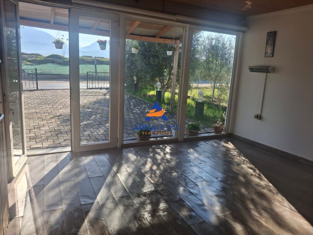 JEPET AMBJENT BIZNESI ME QERA 160M2 "BATHORE" 38000 LEKE