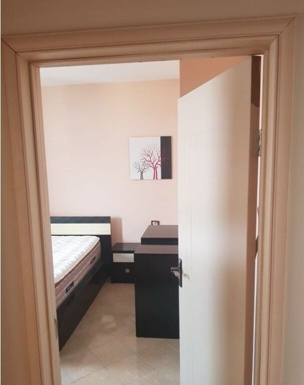 VENDIAMO APPARTAMENTO 1+1 VICINO AL COMUNE DI PARIGI!