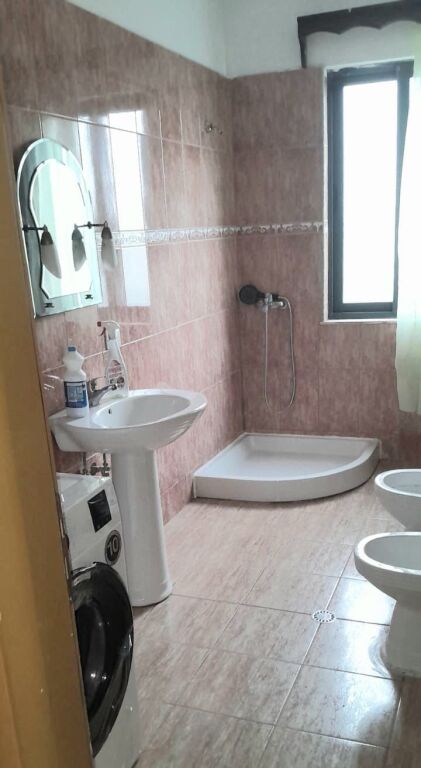 Appartamento 2+1+1 con Balcone in Affitto