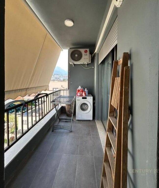 We sell 1+1 apartment with parking space in Kinostudio