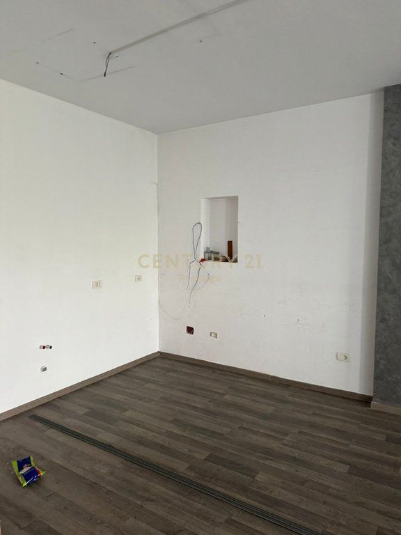 UFFICIO IN AFFITTO VICINO ALLO STADIO DINAMO, TIRANA!