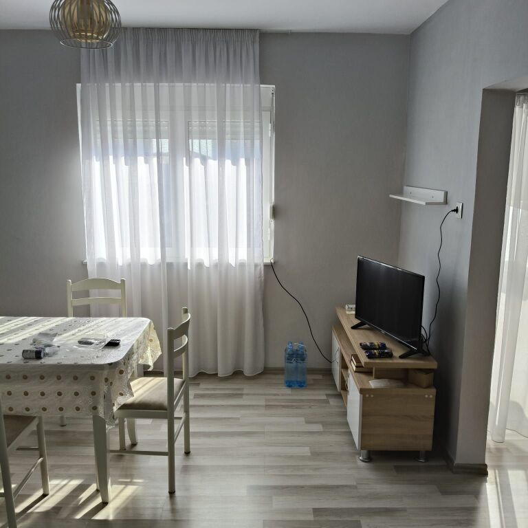 🏡 SHITET APARTAMENT 2+1 TEK VALA PARK – STADIUMI, DURRËS
