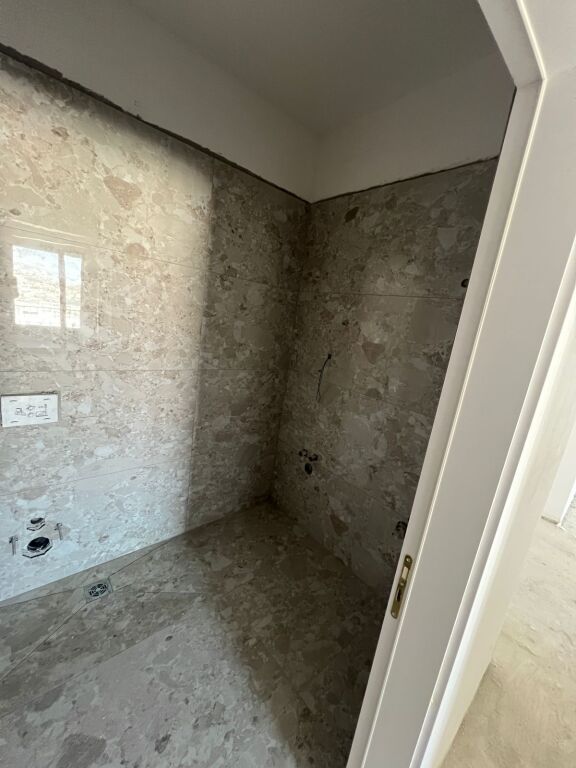 Appartamento in vendita 108.5 m2, 1550 € / m2