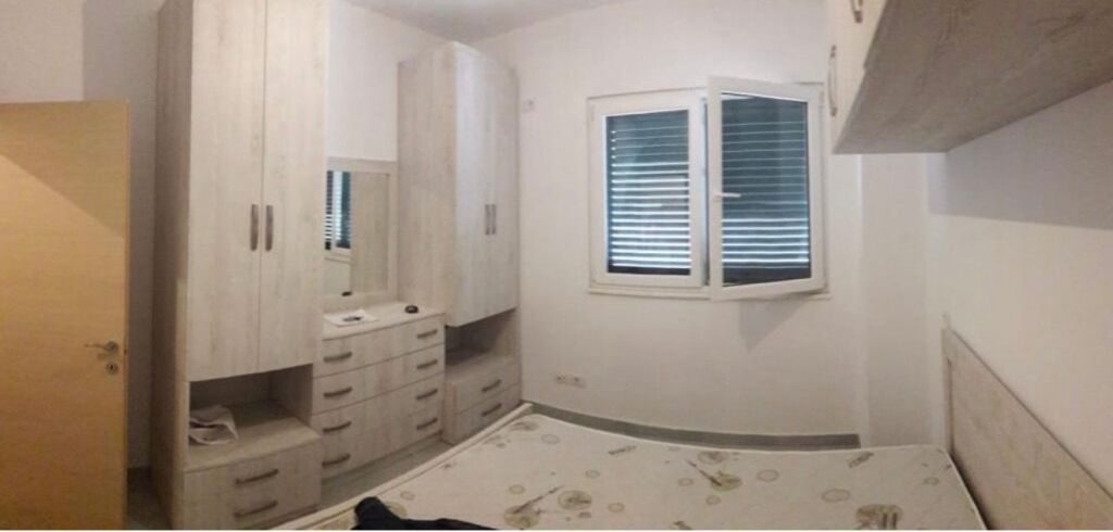 1+1, furnished at hotel Radisoni dry lake, price 400 thousand lek