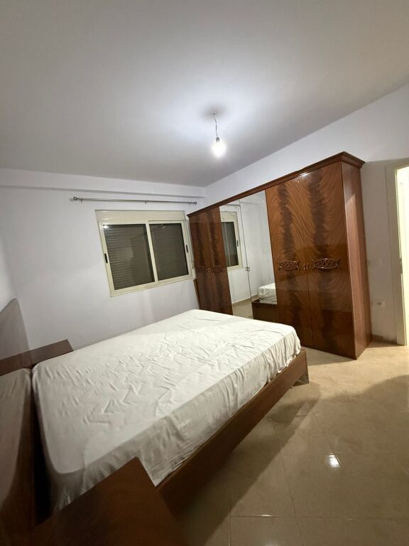 Shkozë Kompleksi Tom Doshi Jepet Apartament 2+1 Me Qera