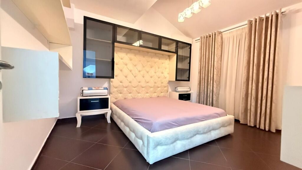 Vile me qira tek Kodra e Diellit